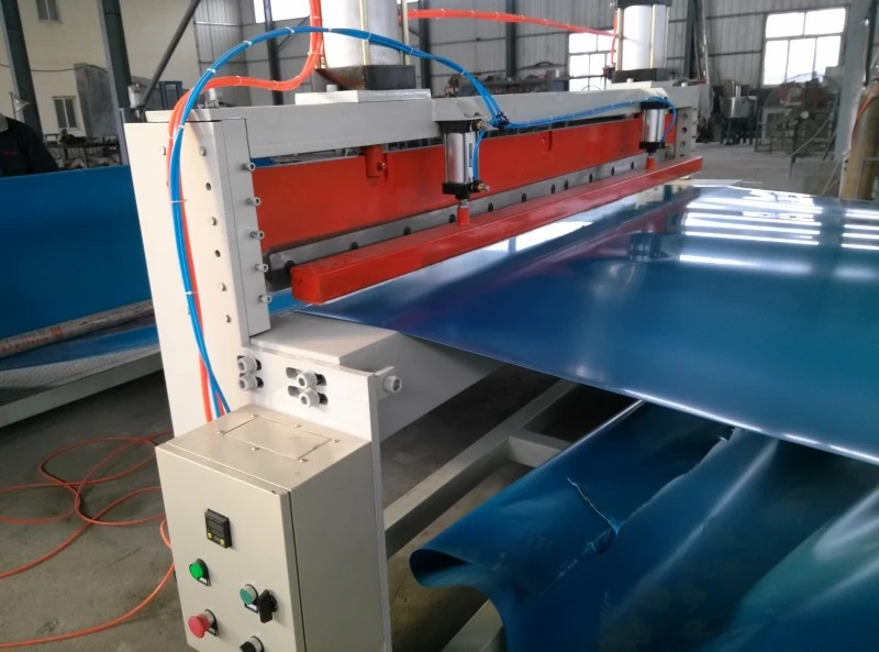 cutter of PE sheet making machine
