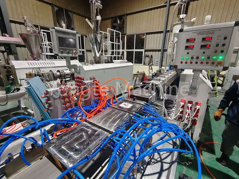 Пластикалық ағаштан жасалған экструзиялық желі